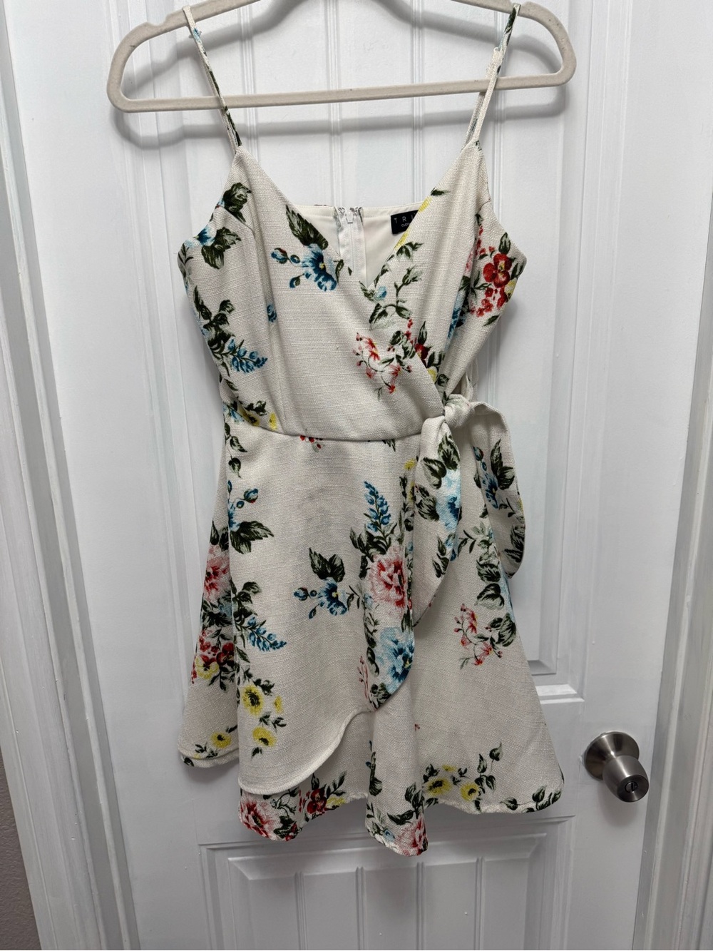 Trixxi Junior's Tank Dress White Ivory Size 7 Floral Faux Wrap (43-5)
